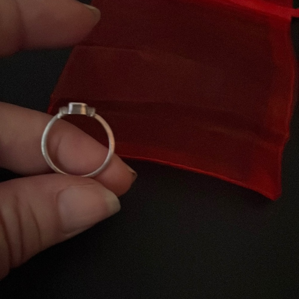 NEW Sterling silver garnet ring SZ 7 Stamped 925. Absolutely gorgeous - Picture 7 of 9